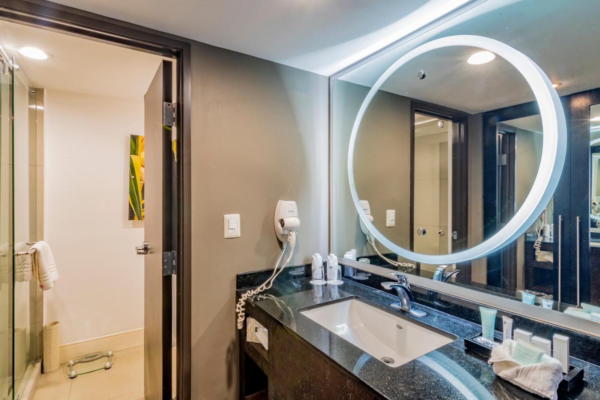 Hotel Lucerna Ciudad Juarez Ngoại thất bức ảnh